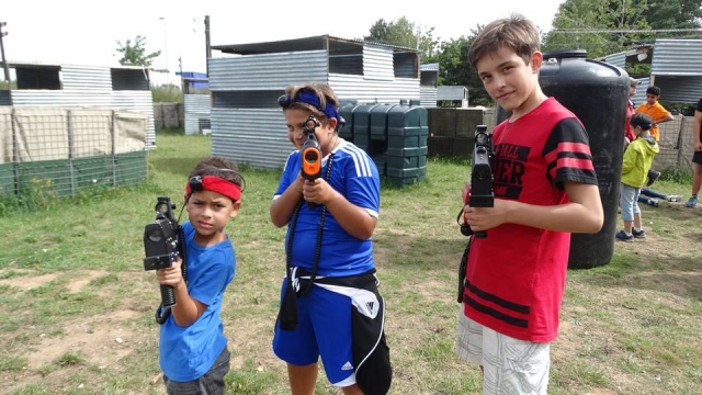  Tres chicos increíbles 