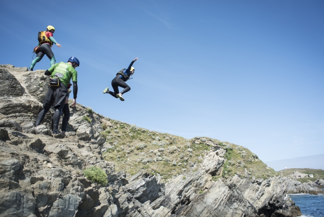  Coasteering Cornwall 