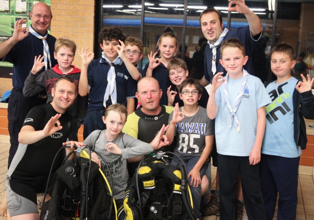  El grupo está deseando aprender a bucear 