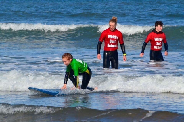  surfing en Whitby 