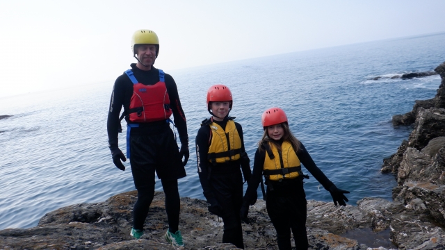  Coasteering 