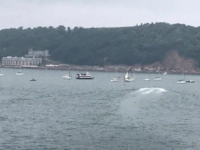  botes en el mar 