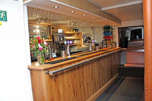 el bar en el barco 