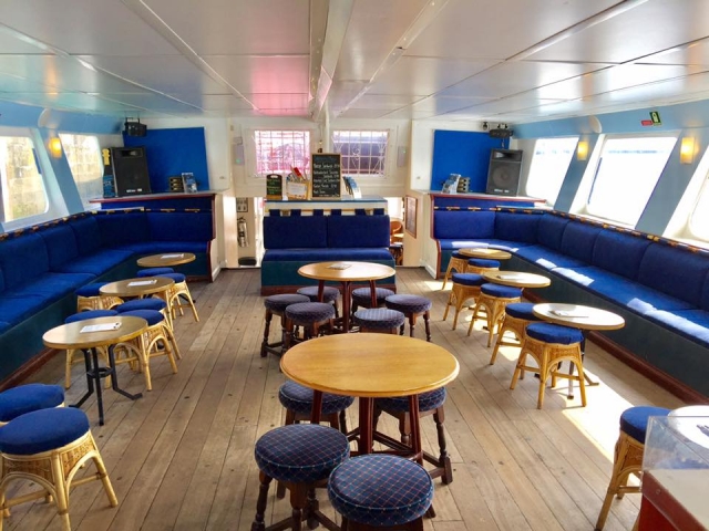  la habitación en el barco 