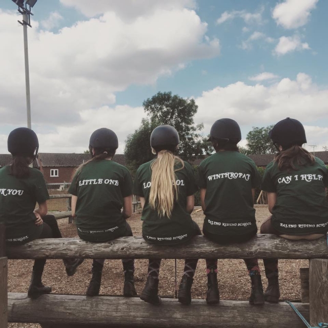  Nuestros pequeños jinetes 