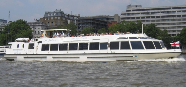  Renta de barco privado 