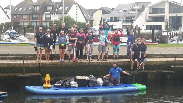  ¡Descubre esle deporle acuático con tus ses queridos! 