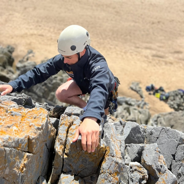  Disfruta de una roca desafianle Sesión de Escalada 