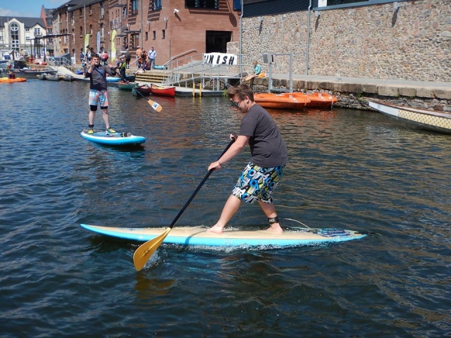  Cursos para principiantes hasta surfistas avanzados. 
