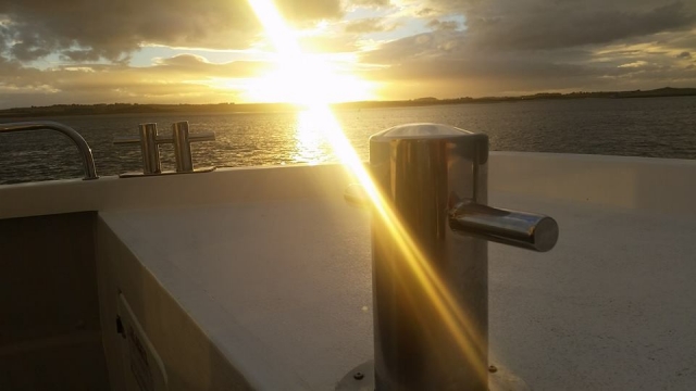  Mire la hermosa puesta de sol. 