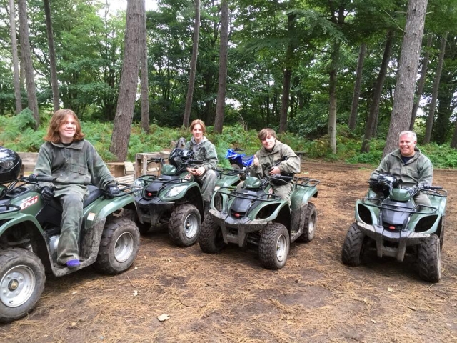  ¡Cabalga por los bosques!