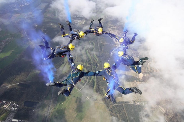 Paracaidismo en tándem con Skydive Academy Ltd 