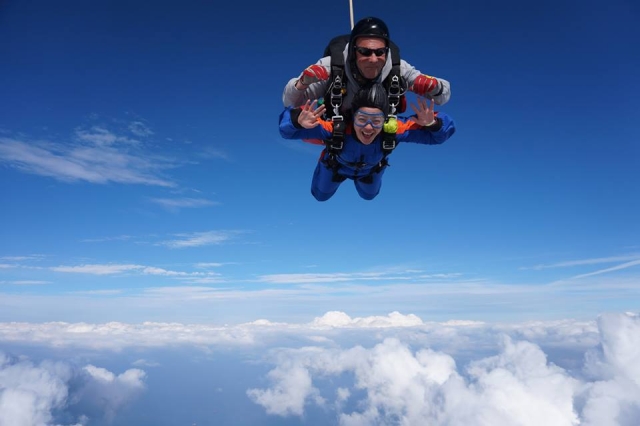  Ten la mejor experiencia de su vida con Skydive Academy Ltd 