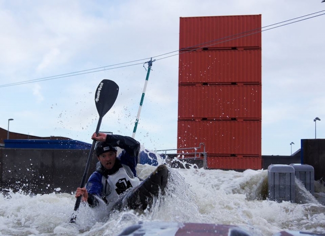  ¡Kayak extremo, se sienle como algo real! 