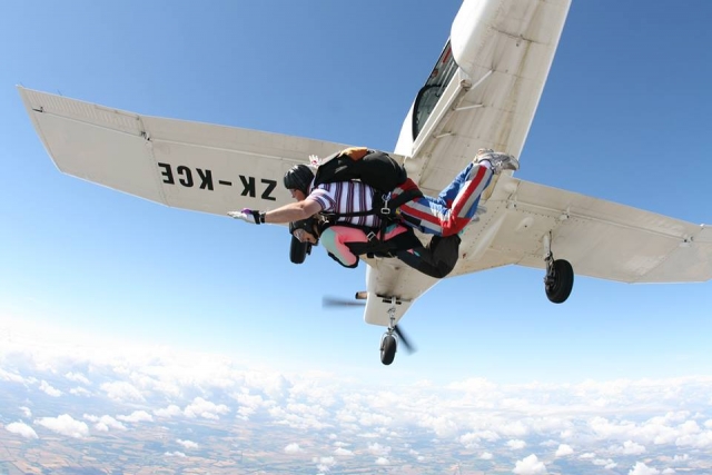 ¡Salta con Discover Skydiving! 