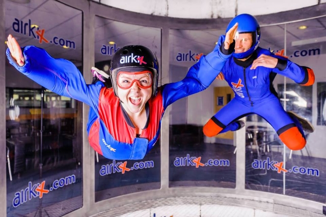  ¡Prueba con iFLY Indoor Skydiving Milton Keynes! 