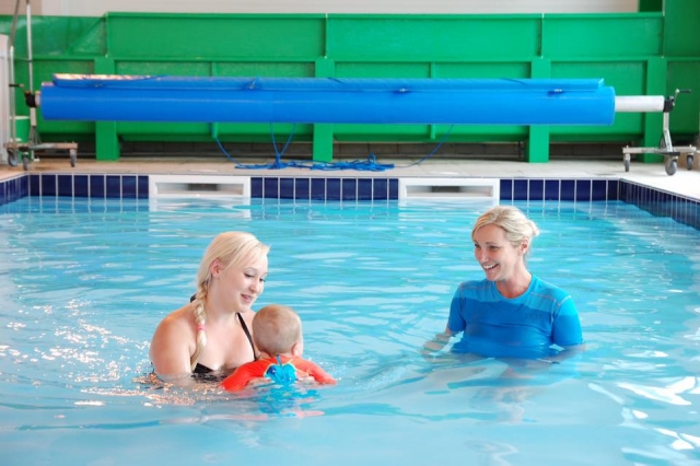  Clases de natación para bebés y niños pequeños en Brean Splash Waterpark 