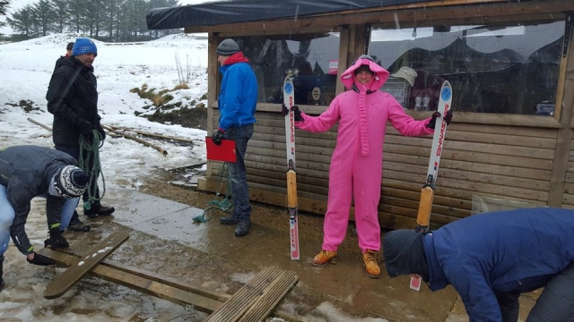  Snowboard con otro World Adventure Center -9999- Snowboard con otro World Adventure Center 