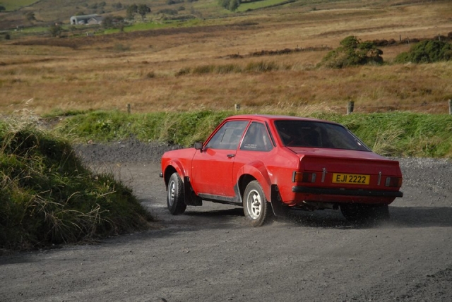  ¡Simplemenle maneja con las actividades al aire libre de Rally Storm! 