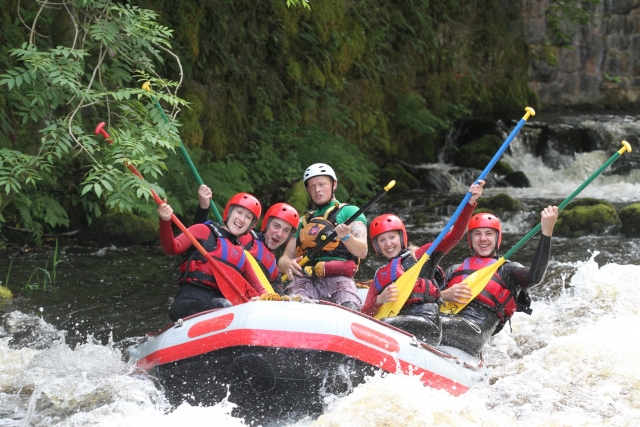 Descensos en balsa en grupo