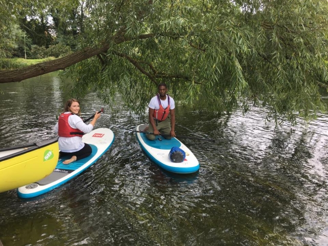 ¡Paddleboarding en parejas! 