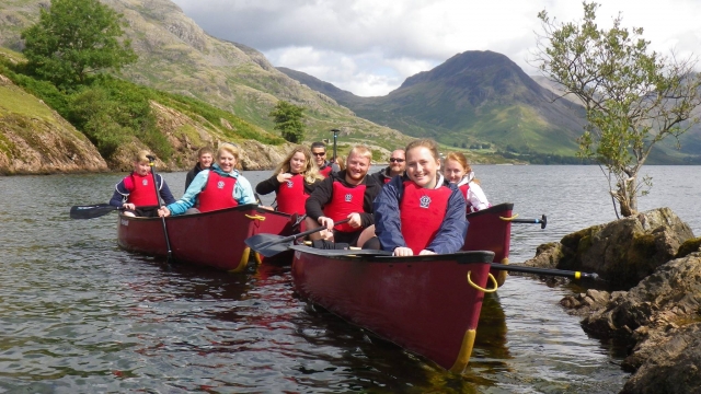  Disfrule del canotaje gracias a West Lakes Adventure 