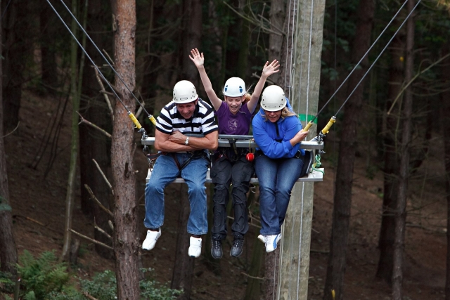  ¡Cuerdas altas en Hilltop Outdoor Center! 