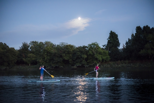 Paddle board nocturno