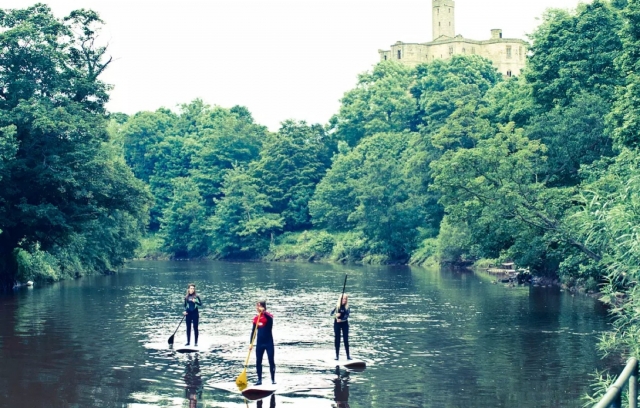  Stand up paddle boarding in the local Amble ríos