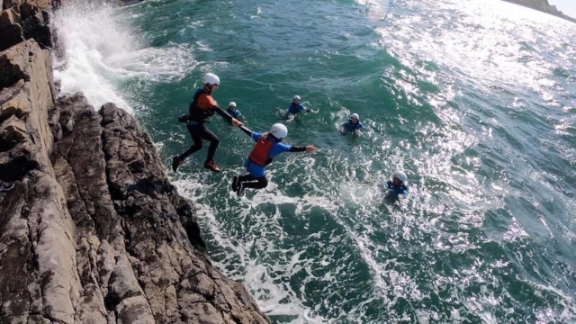  Coasteering para celebrar 
