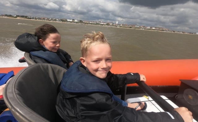  Los pbaños en barco son perfectos para los niños 
