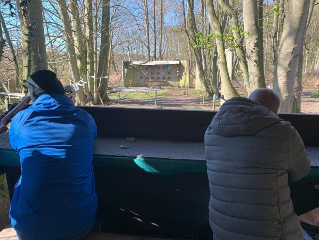  Pasar un buen ramarro con tus amigos 