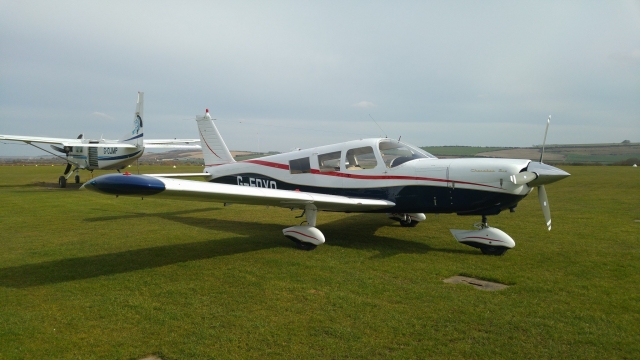  Helicóptero blanco para volar aquí 