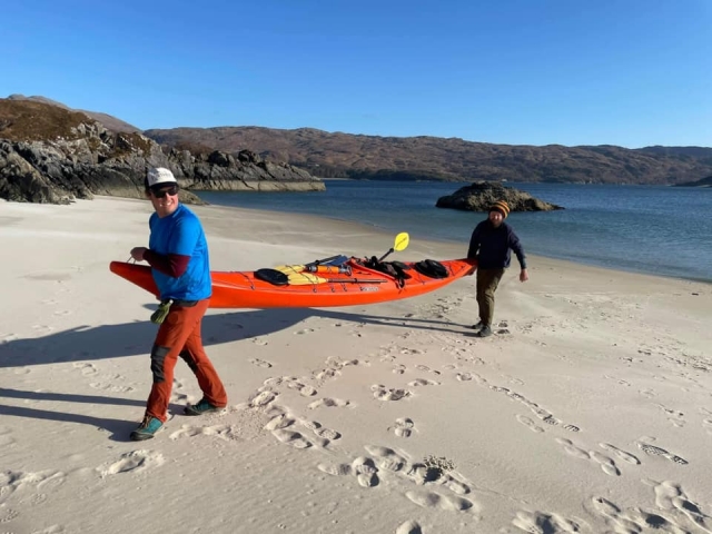  Remando para explorar Escocia