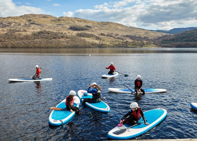  Stand Up Paddleboarding en Escocia es muy divertido
