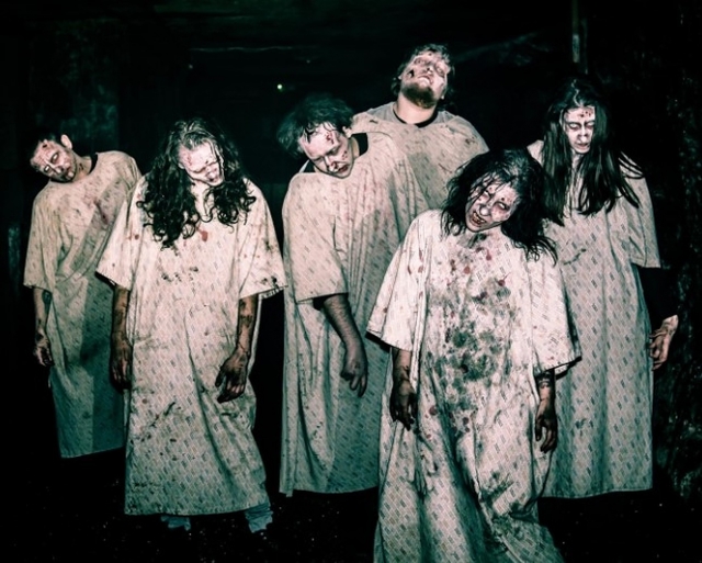  Zombis acercándose