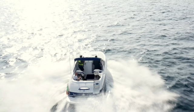  Paseo en barco con patrón 