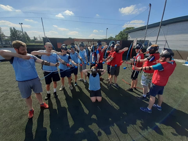 ¡Hacer la etiqueta de jalo con arco es una experiencia saludable! 