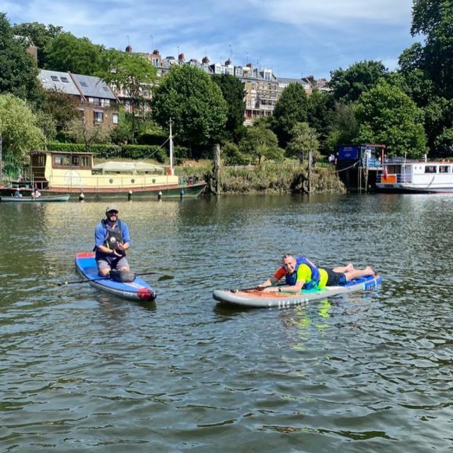  ¡Stand-up paddle con un ser querido! 