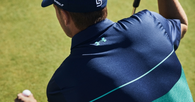  Teniendo una sesión de golf 