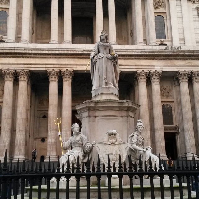  Estatua de la Reina Ana