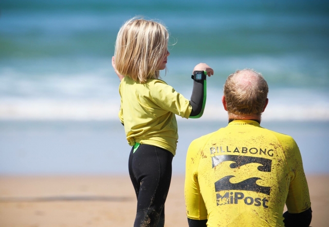  Damos la bienvenida a niños y adultos 