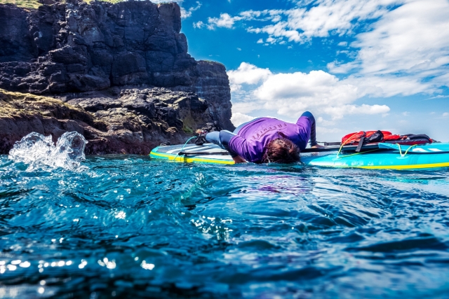  Preguntándole qué hay ahí abajo