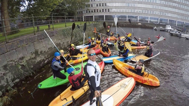  Diviértele con nuestras sesiones de SUP 
