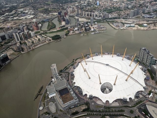  Millennium Dome 