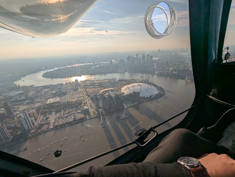 res_o-41874-fly-an-aeroplane_of_soheil-pirbay_bae26417-6757-4ae3-bd1f-483081e69788_17603777984307.jpeg res_o-41874-fly-an-aeroplane_of_soheil-pirbay_bae26417-6757-4ae3-bd1f-483081e69788_17603777984307.jpeg