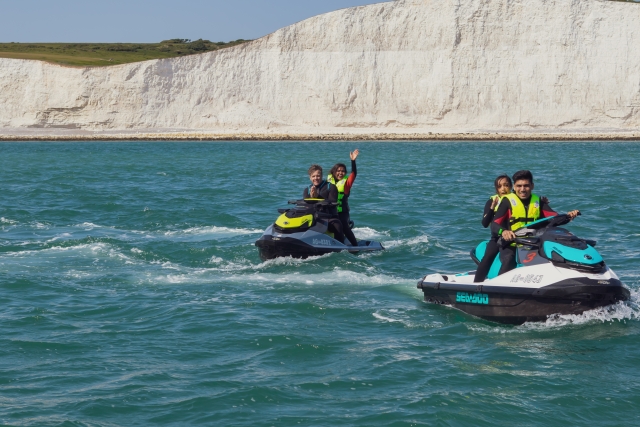  Algunos miembros de nuestro grupo en jet ski 