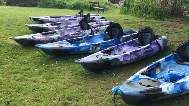  Súbele a un kayak 