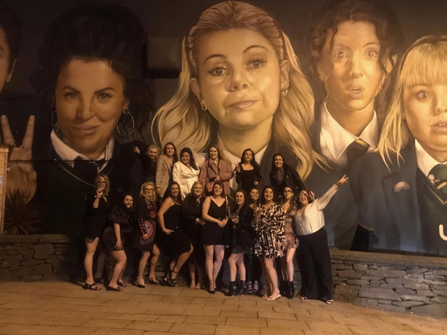  Salida nocturna con las Derry Girls 