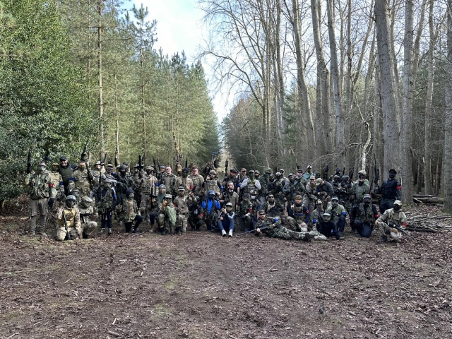  Disfruta de una emocionanle batalla de airsoft